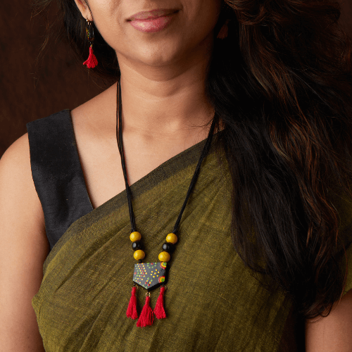 Amaya Resham – Earthy Tassel Elegance